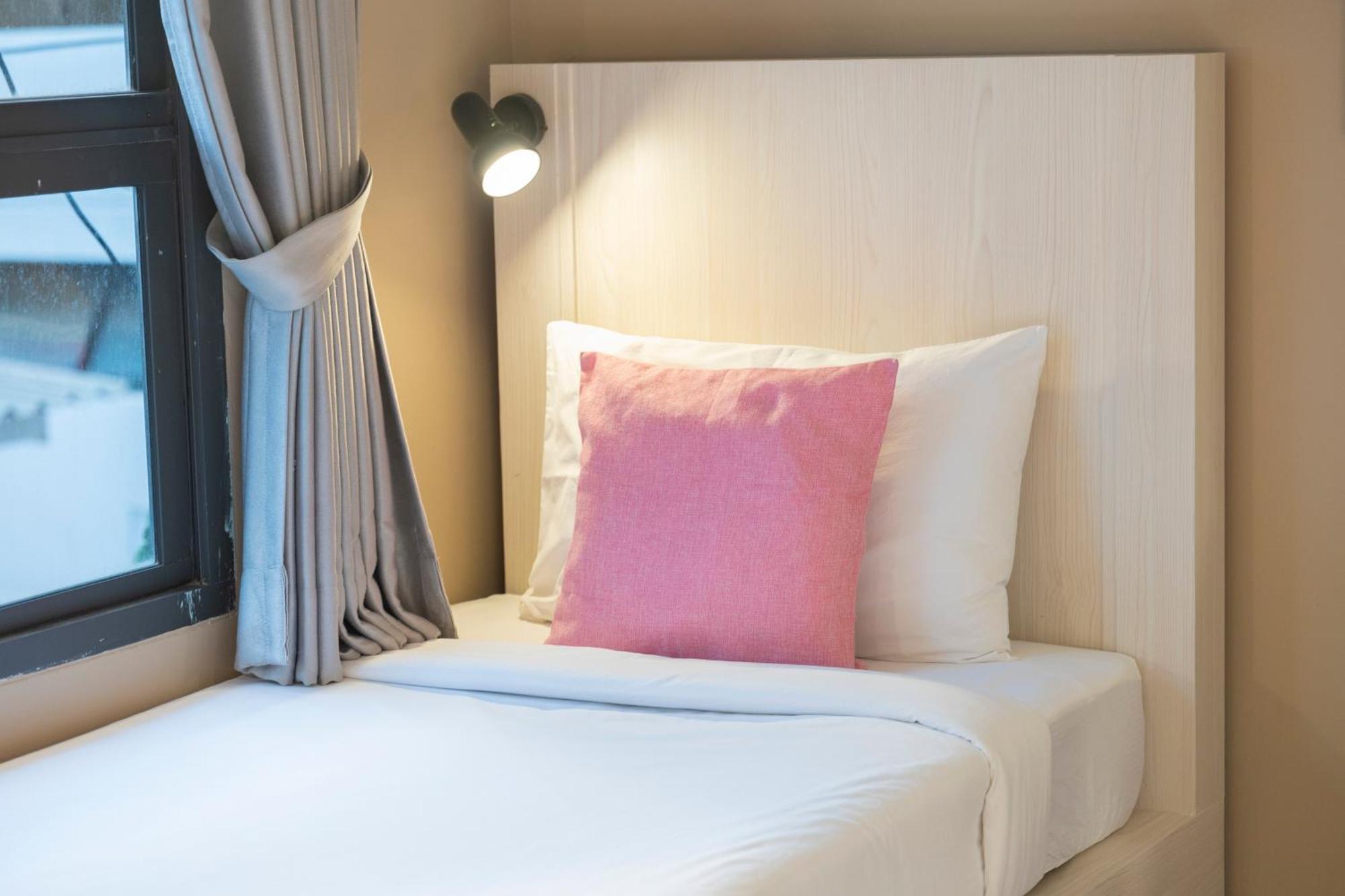Nimit Boutique Hotel Bangkok Room photo
